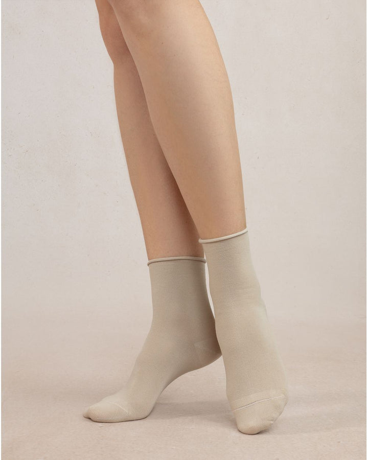 Short Velvety Cotton Socks with Rolled Edge